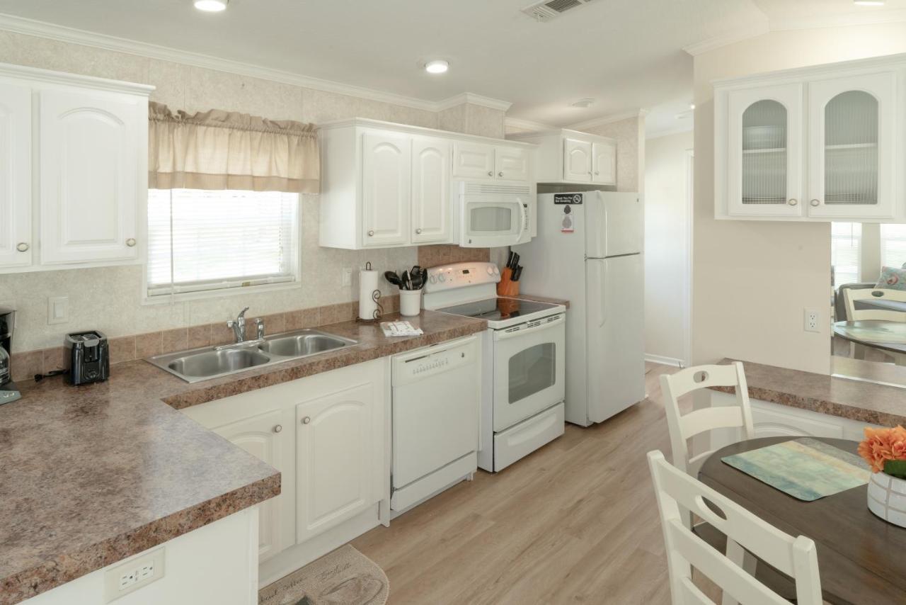 Groves Rv Resort Harlem Heights Exterior photo